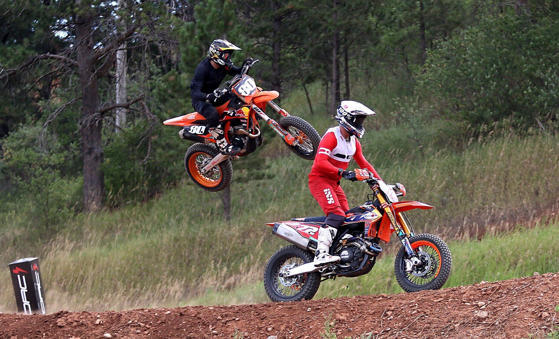 081222-moto1.jpg